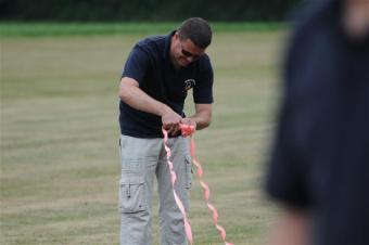 Marcel prepareert het lint