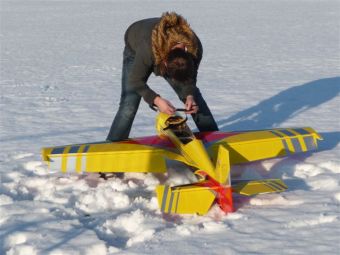 sneeuwvliegen met peter