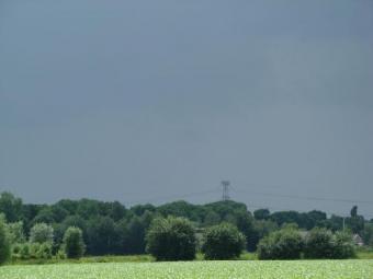 maandag: geen wolkje aan de lucht